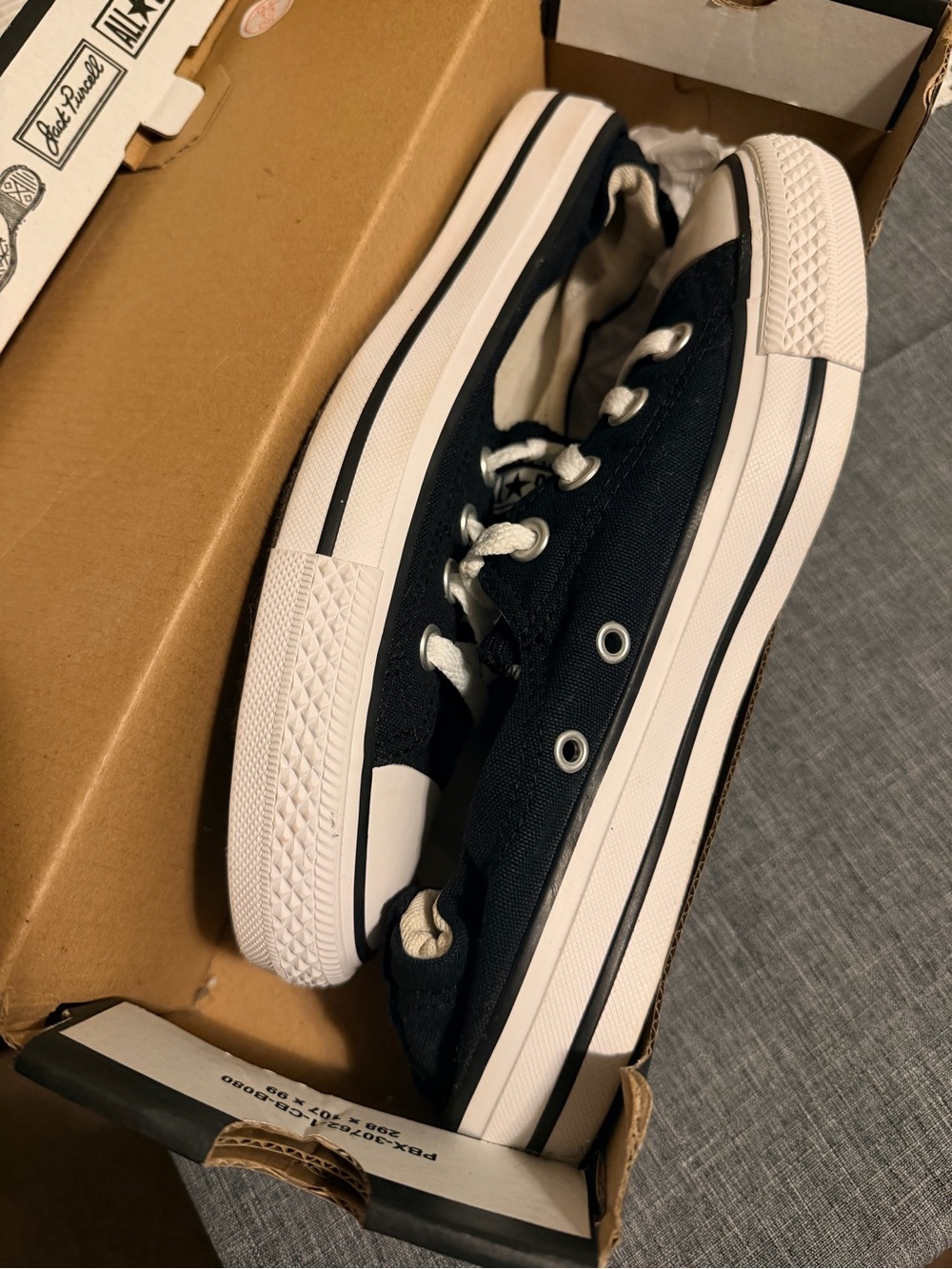 Like New Women’s Converse